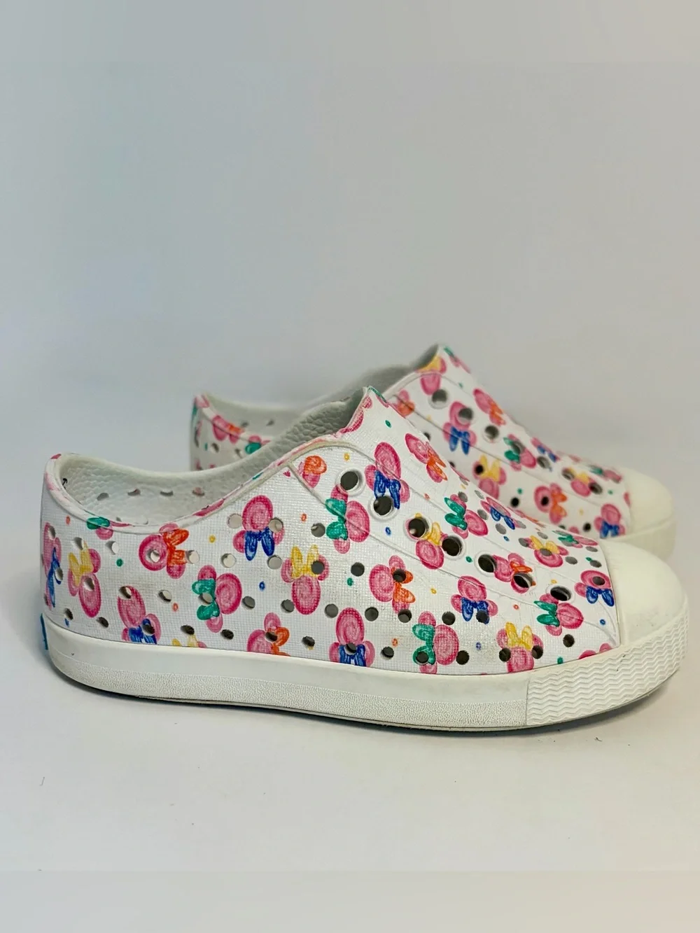 Native Disney Collaboration Girls Water Shoes White with/Minnie Mouse Size 9